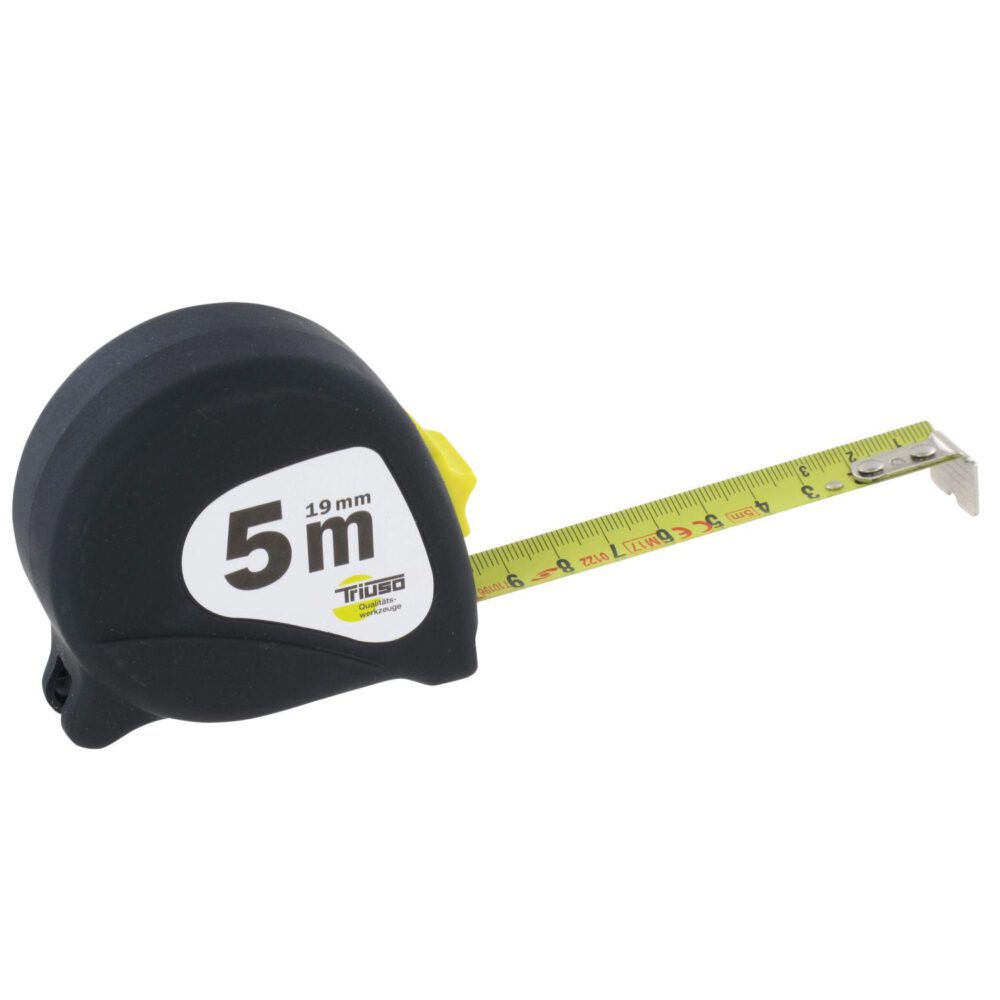 Ein schwarz-gelbes Triuso Taschenbandmaß 16 mm x 3 m wird ausgezogen und zeigt Messmarkierungen auf dem gelben Band.