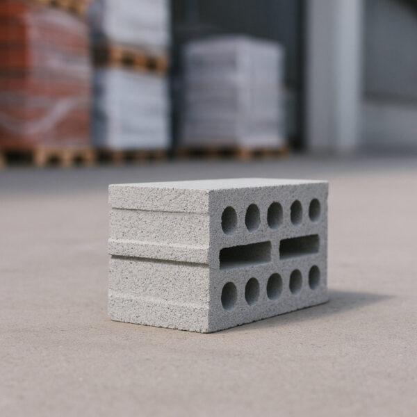 Bims- und Betonsteine